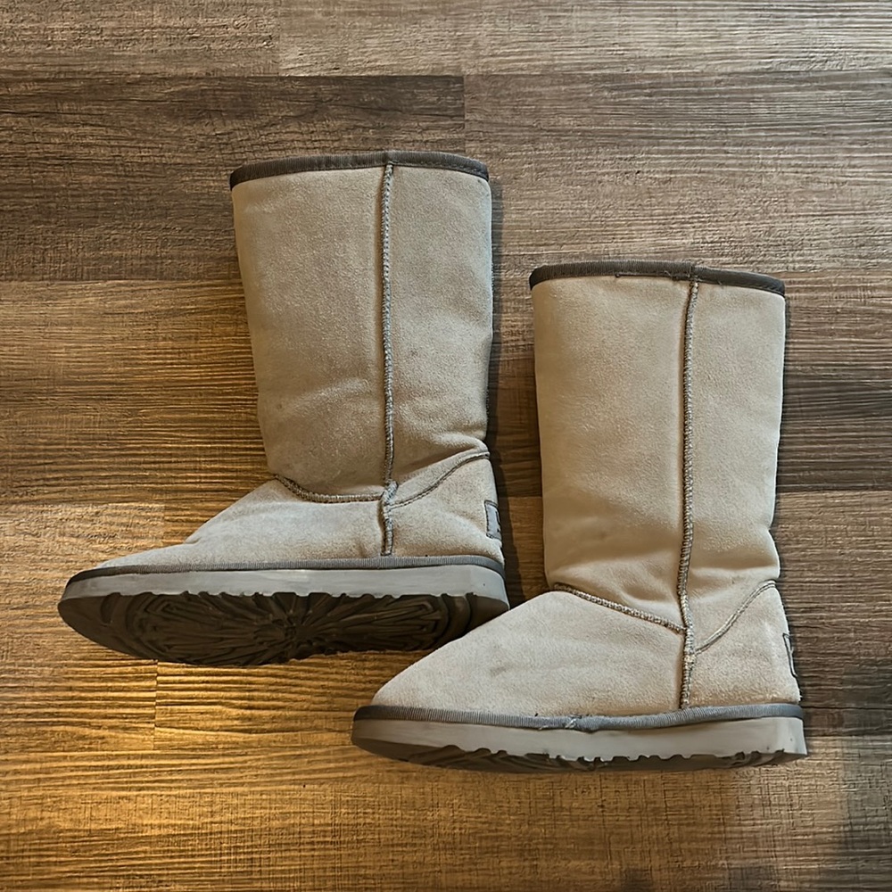 Classic tall w6 Uggs
